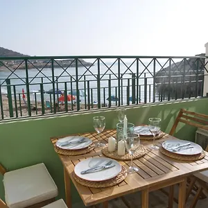 https://spectacular-beachfront-duplex-on-the-mediterranean.es-andalucia.com